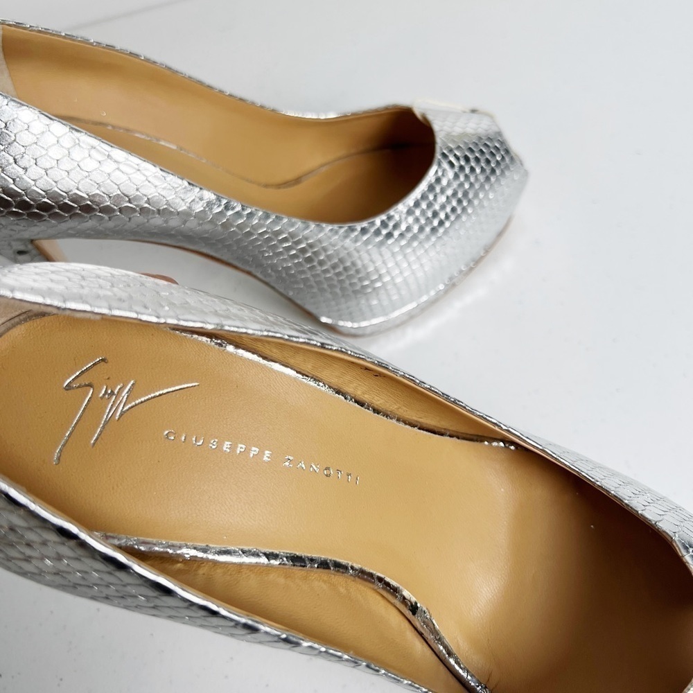 Giuseppe Zanotti Sharon metallic peep-toe pumps - Picture 9 of 10